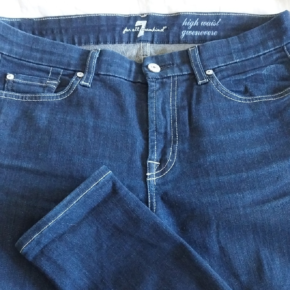 7 For All Mankind Skinny Jeans in Dark Indigo.  High Waist Gwenevere Size 29